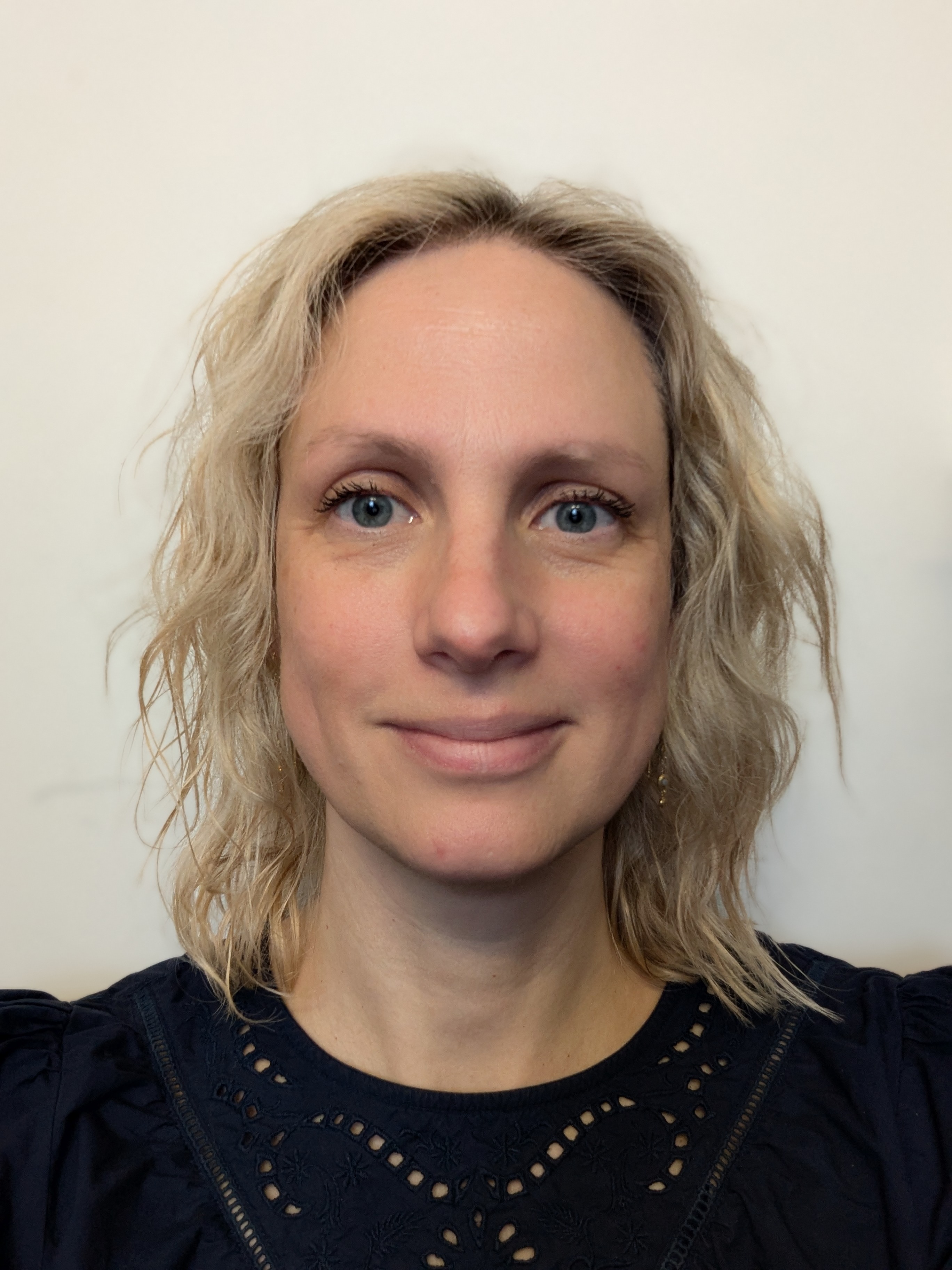 Dr Suzanne Jewell